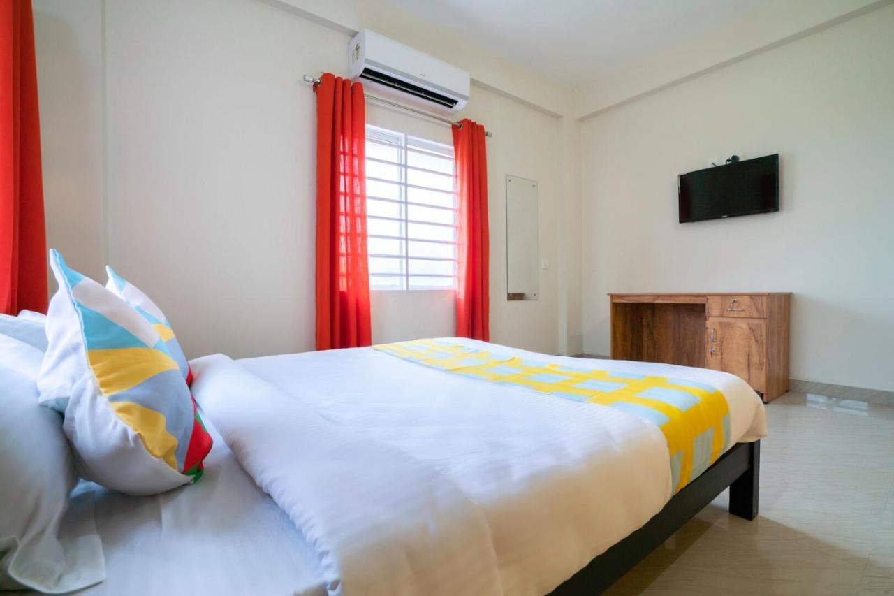 Dreamz Airport Residency Cochin Hotel Недумбасери Екстериор снимка