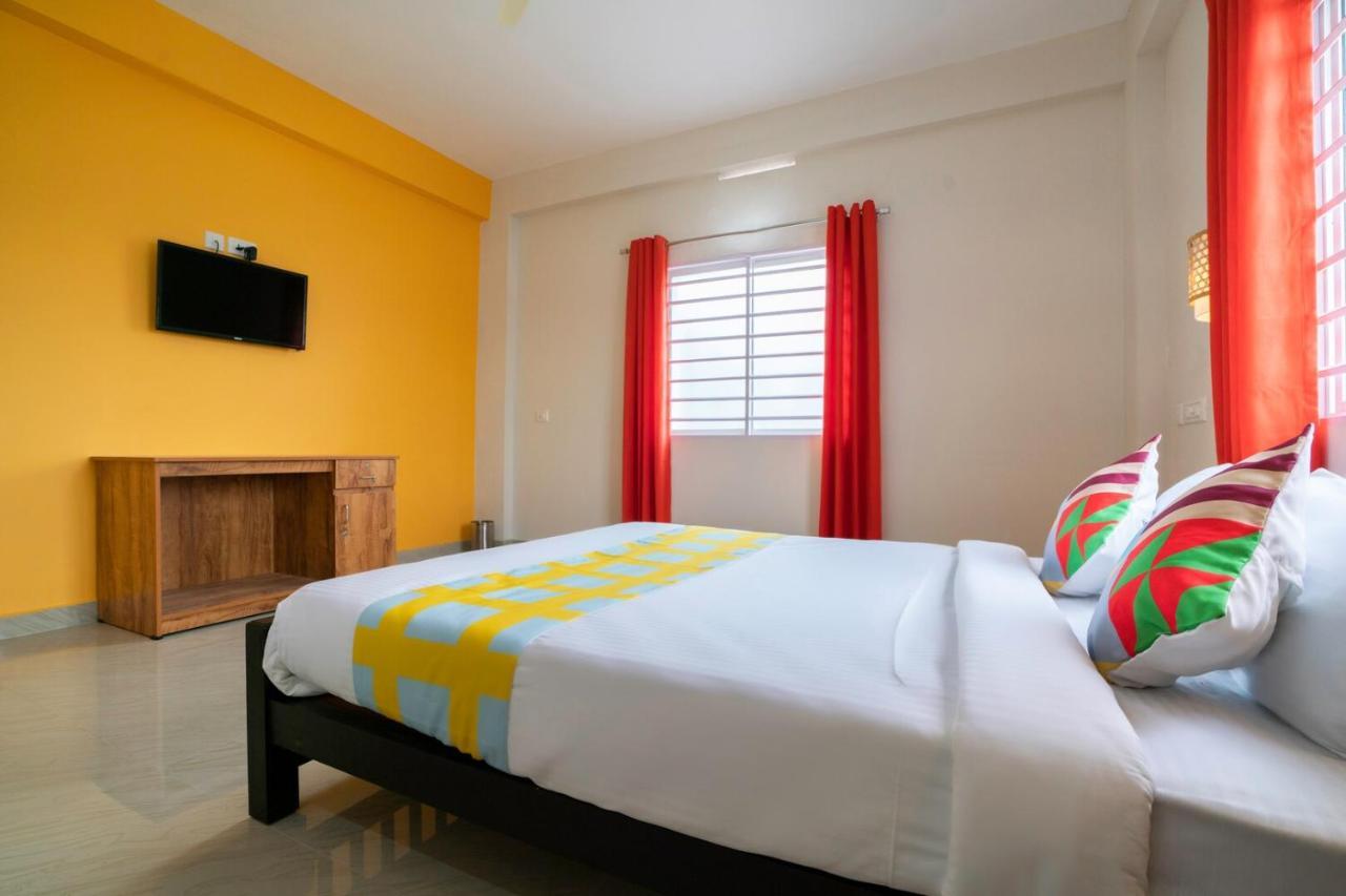 Dreamz Airport Residency Cochin Hotel Недумбасери Екстериор снимка