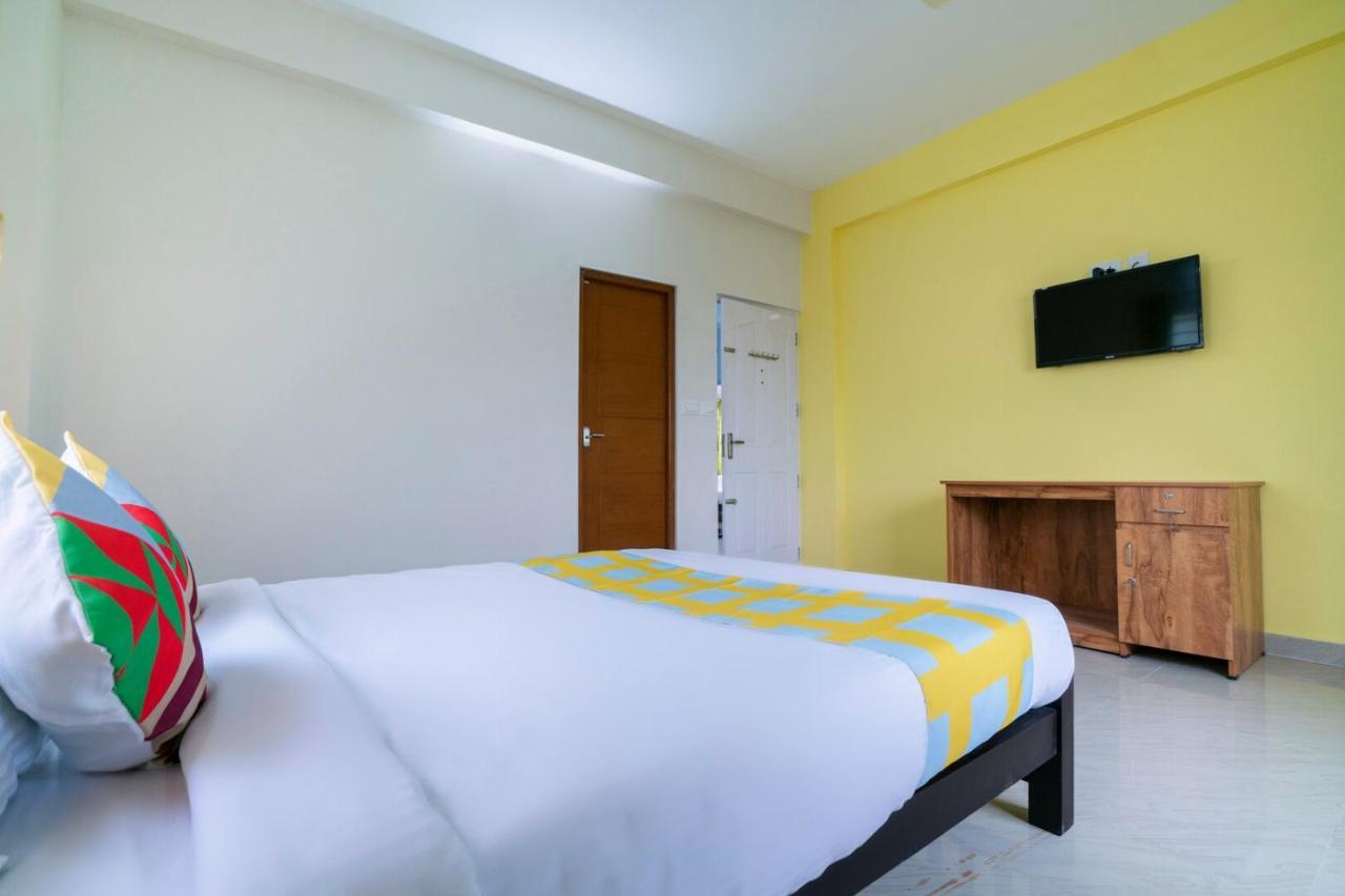 Dreamz Airport Residency Cochin Hotel Недумбасери Екстериор снимка